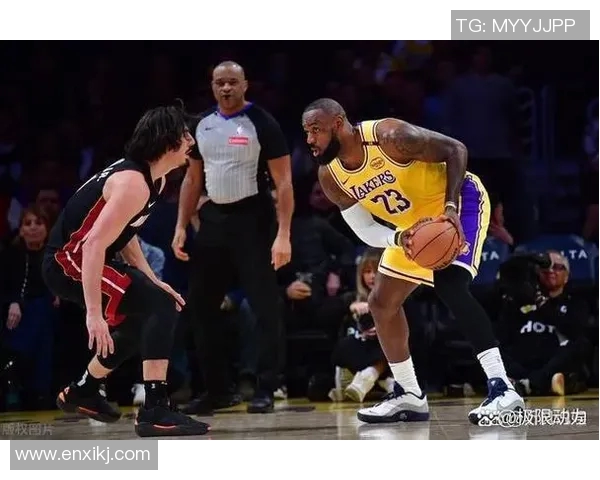 NBA季后赛关键时刻球员数据与表现深度解析研究