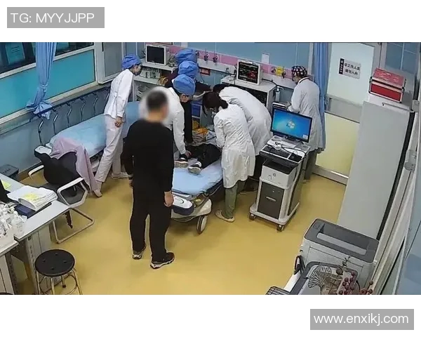 球员比赛中突然晕倒紧急送医所幸无生命危险全力抢救后已脱离危险期